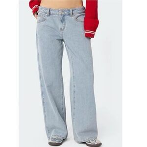 Petite Raelynn Washed Low Rise Jeans